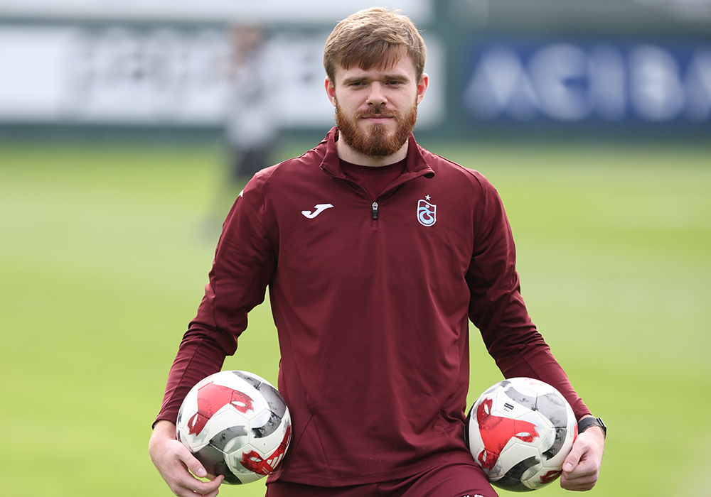 Futbolcumuz Arseniy Batagov basın toplantısı düzenledi