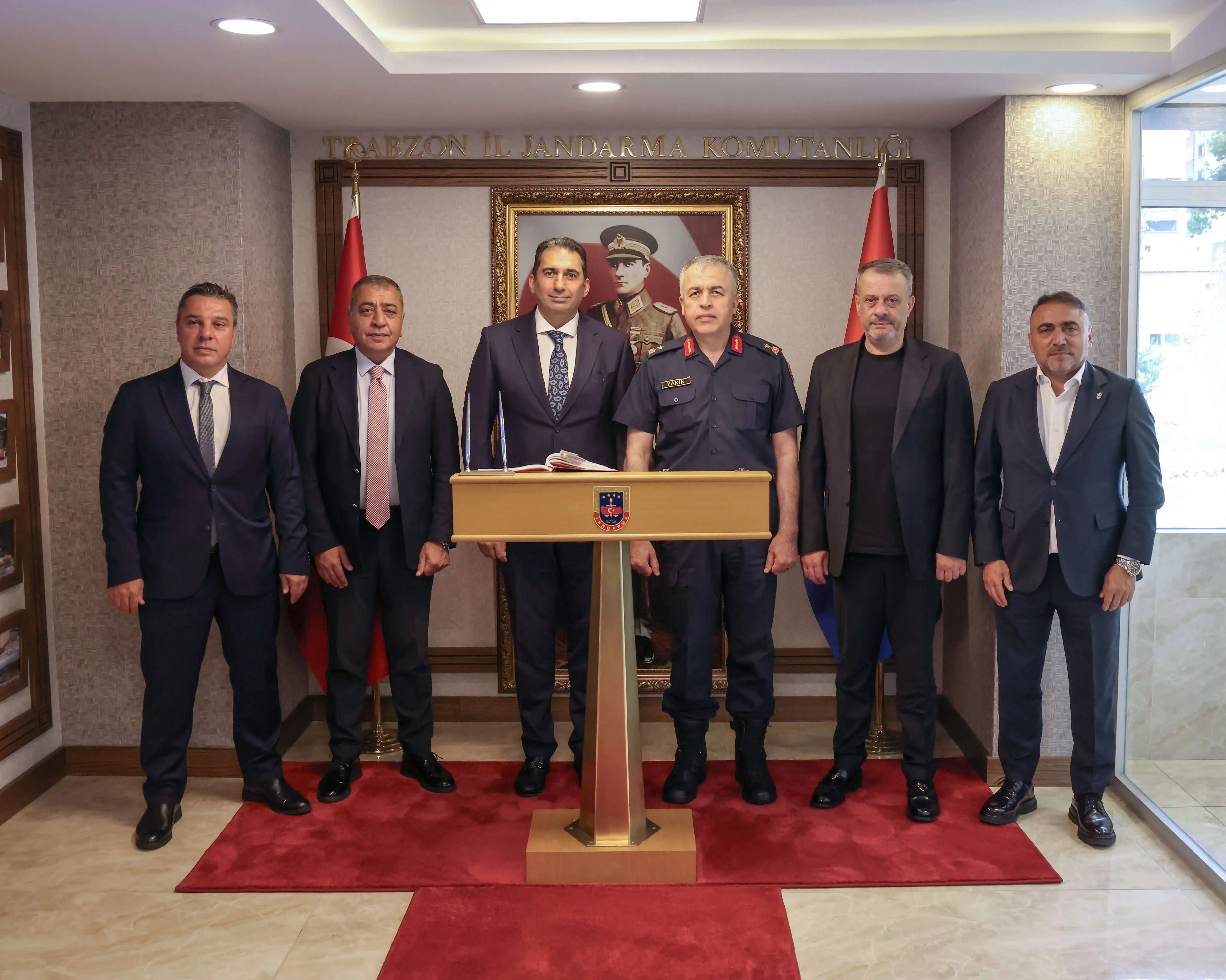 Yönetim Kurulu Üyelerimizden Trabzon İl Jandarma Komutanlığı’na ziyaret