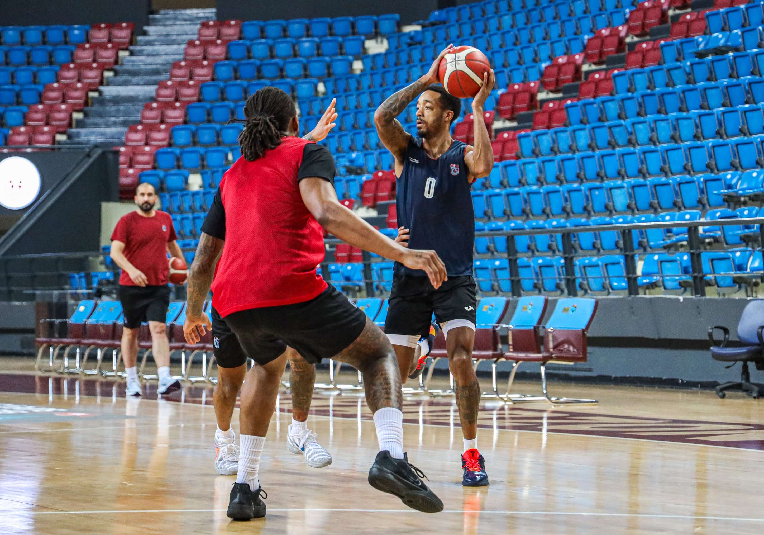Basketbol takımımız, Glint Manisa Basket maçı hazırlıklarını sürdürüyor