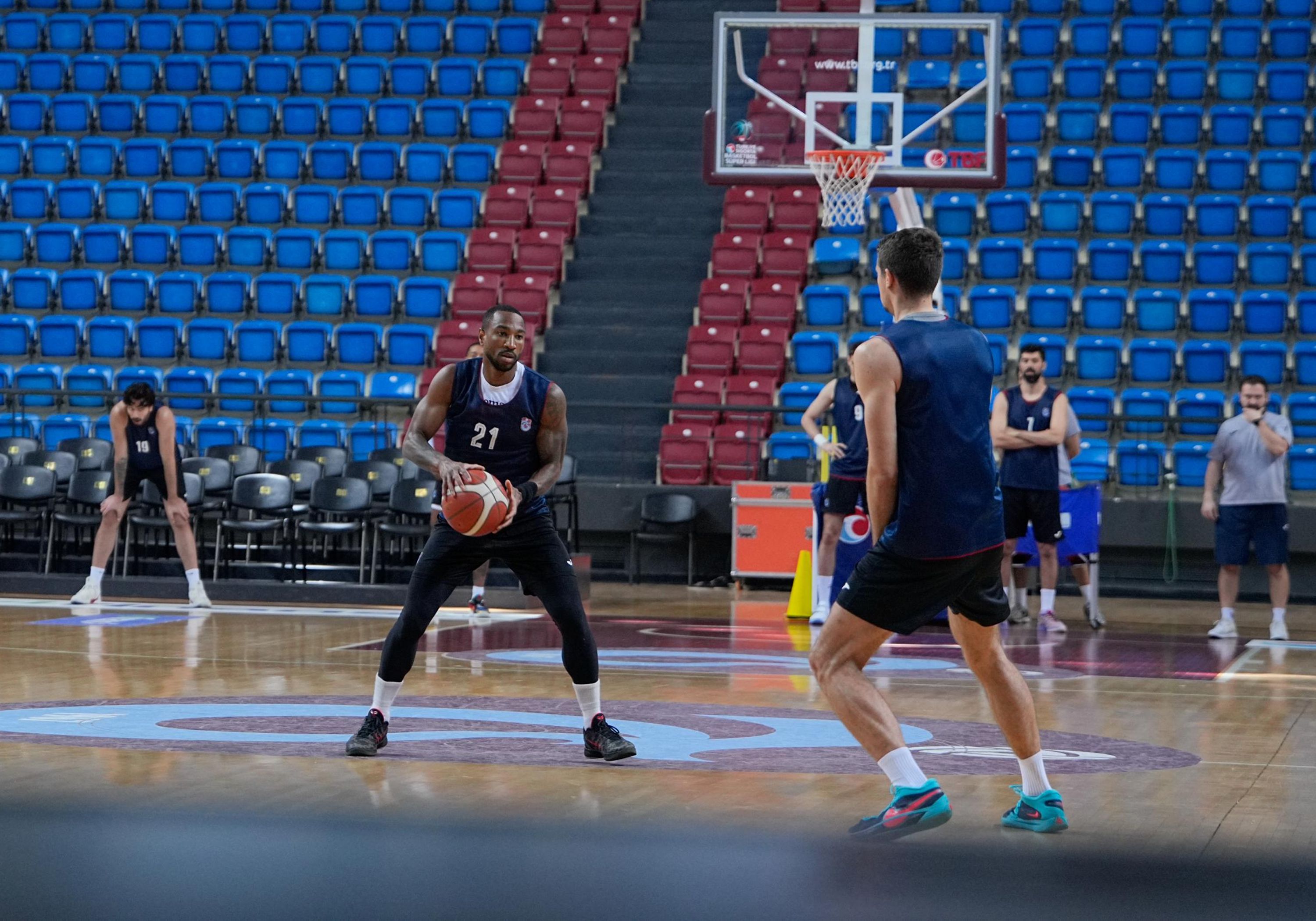 Basketbol Takımımız, Bahçeşehir Koleji maçı hazırlıklarını sürdürüyor