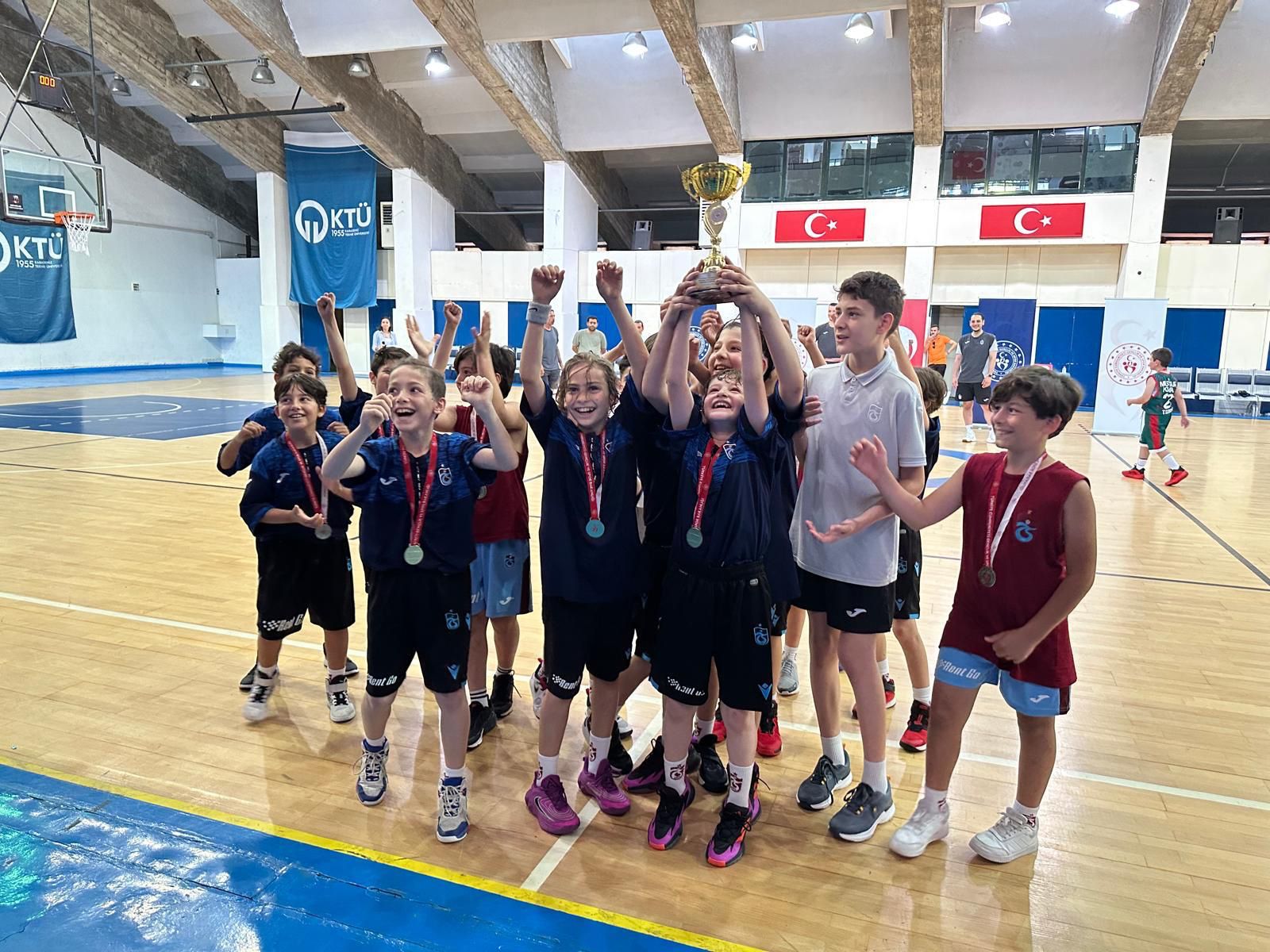U10 Basketbol Takımımız İl Şampiyonu Oldu