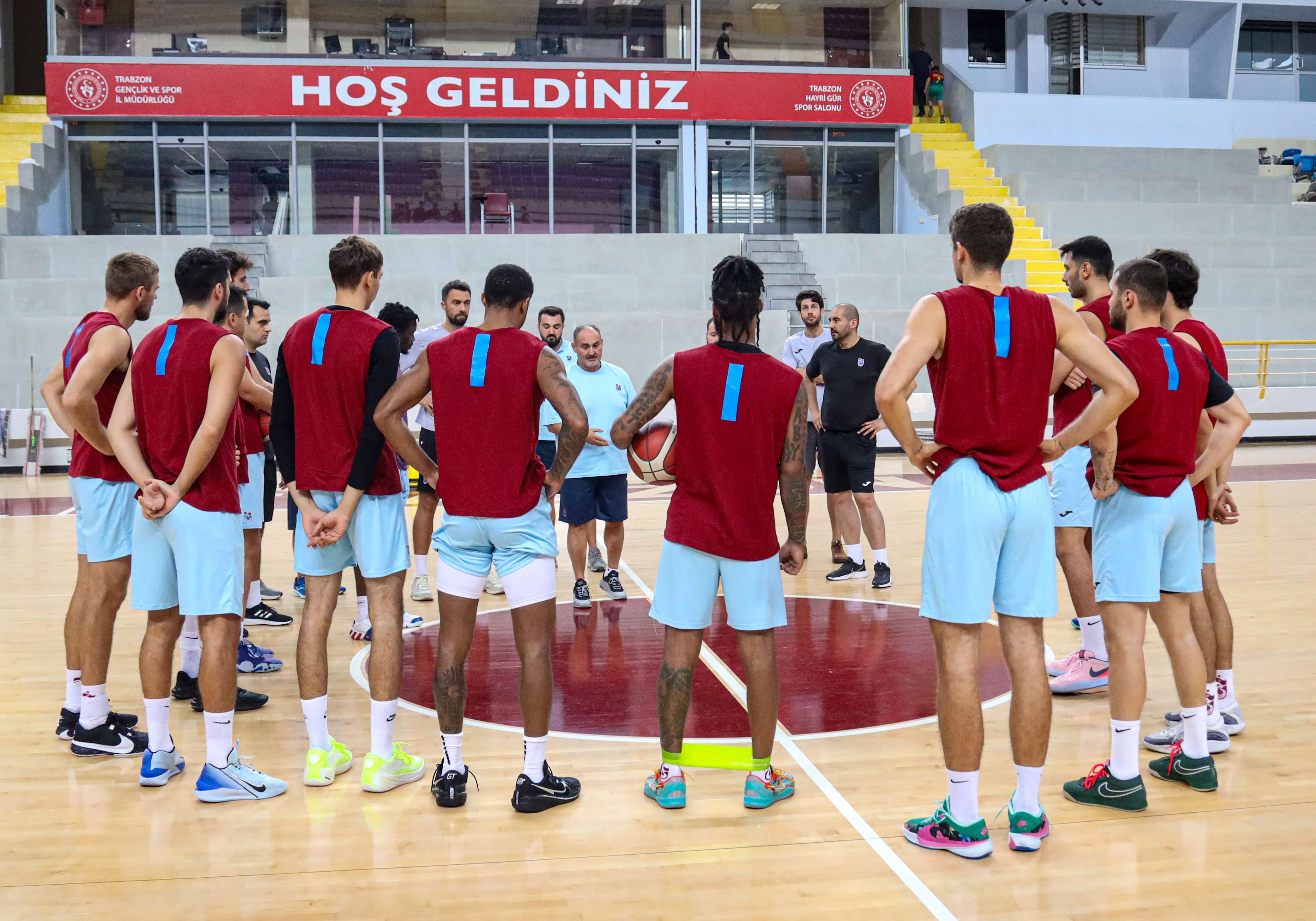 Basketbol takımımız yeni sezon hazırlıklarını sürdürüyor