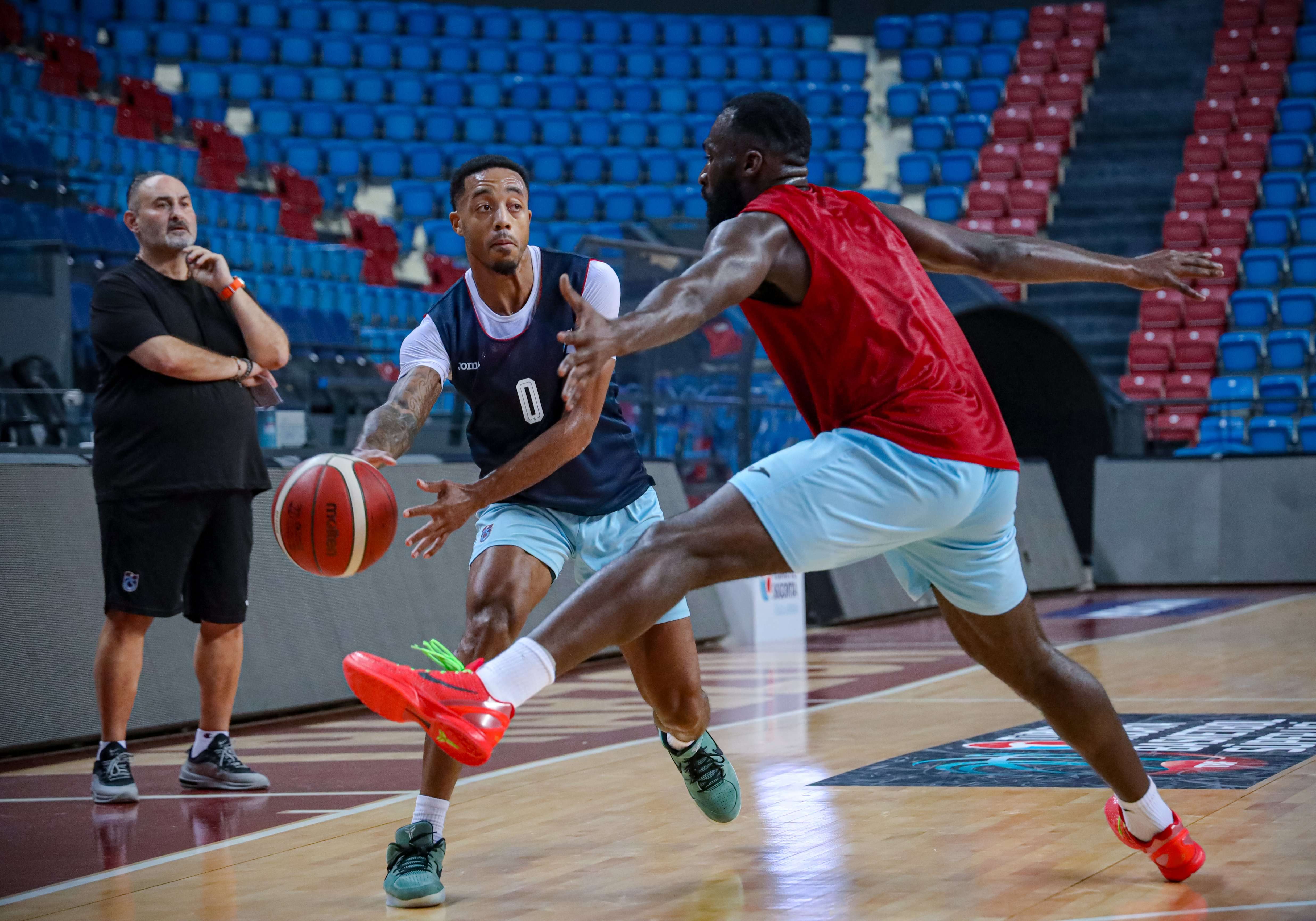 Basketbol takımımız, Bursaspor Basketbol maçı hazırlıklarını sürdürüyor