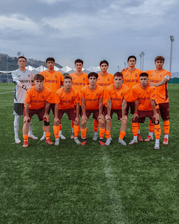 Trabzonspor Ortahisar Kanuni Futbol ile karşılaştı.