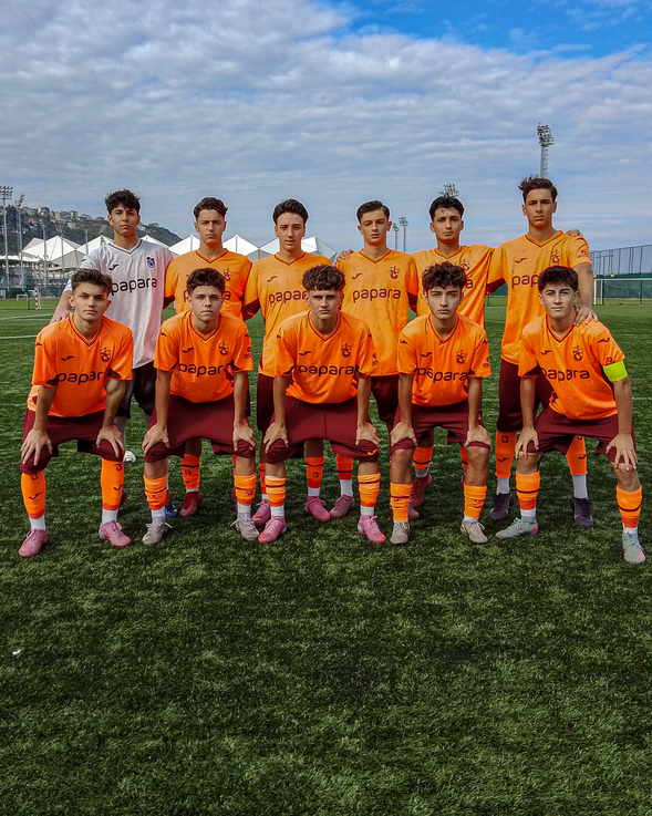 Trabzonspor Ortahisar Kanuni Futbol ile karşılaştı.